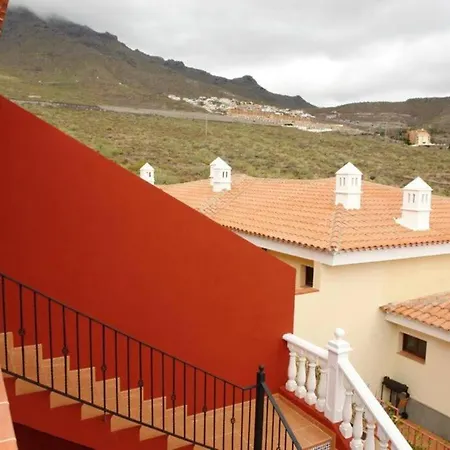 Casa Con Jardin Y Piscina , Costa Adeje , Tenerife *