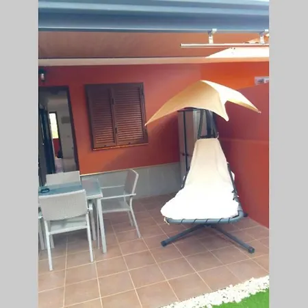 Casa Con Jardin Y Piscina , Costa Adeje , Tenerife 別荘 アデヘ