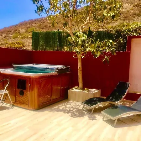 Casa Con Jardin Y Piscina , Costa Adeje , Tenerife 別荘 アデヘ