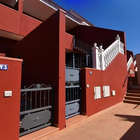 別荘 Casa Con Jardin Y Piscina , Costa Adeje , Tenerife アデヘ